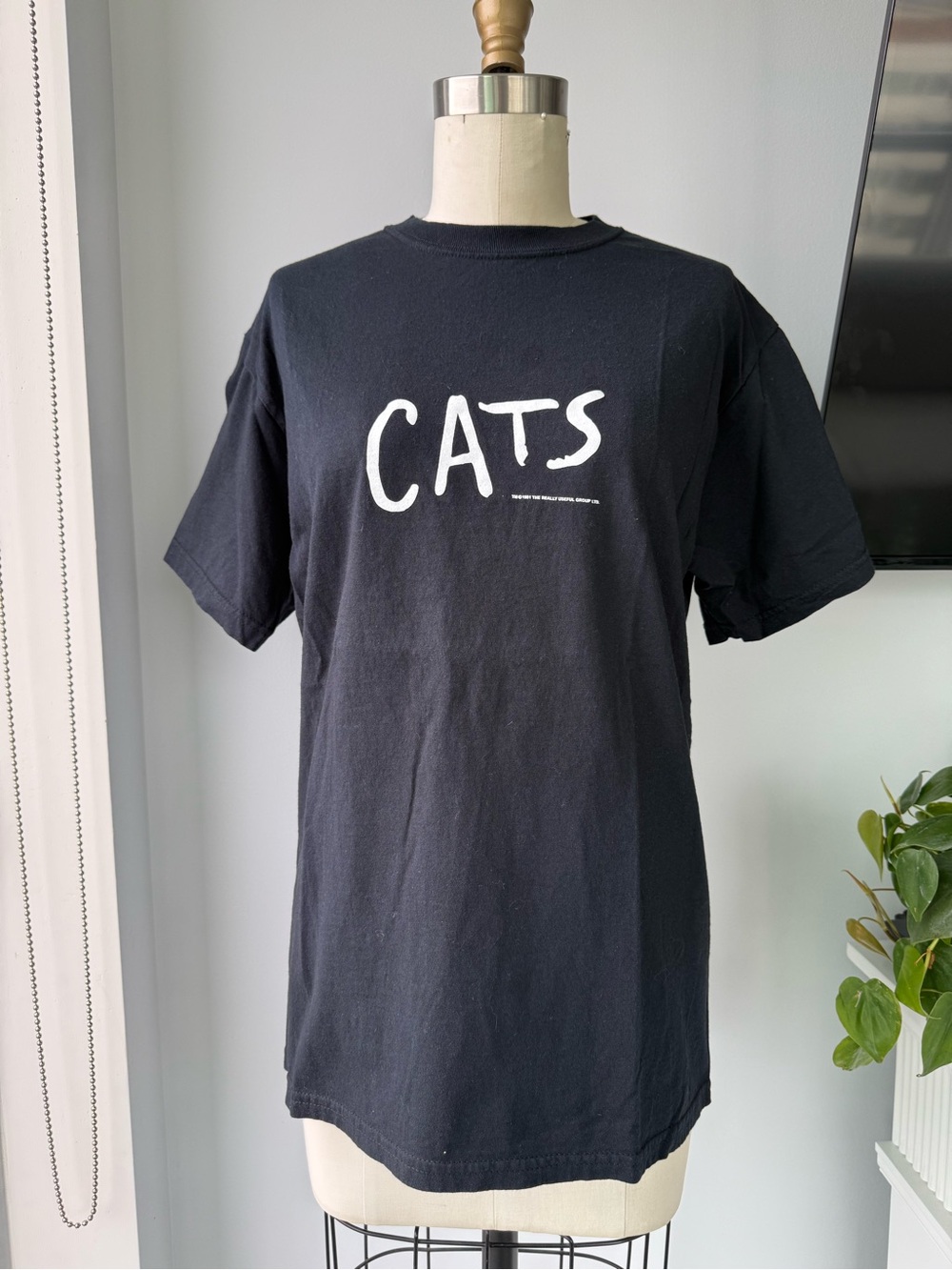 Vintage CATS Graphic Short Sleeve Tee